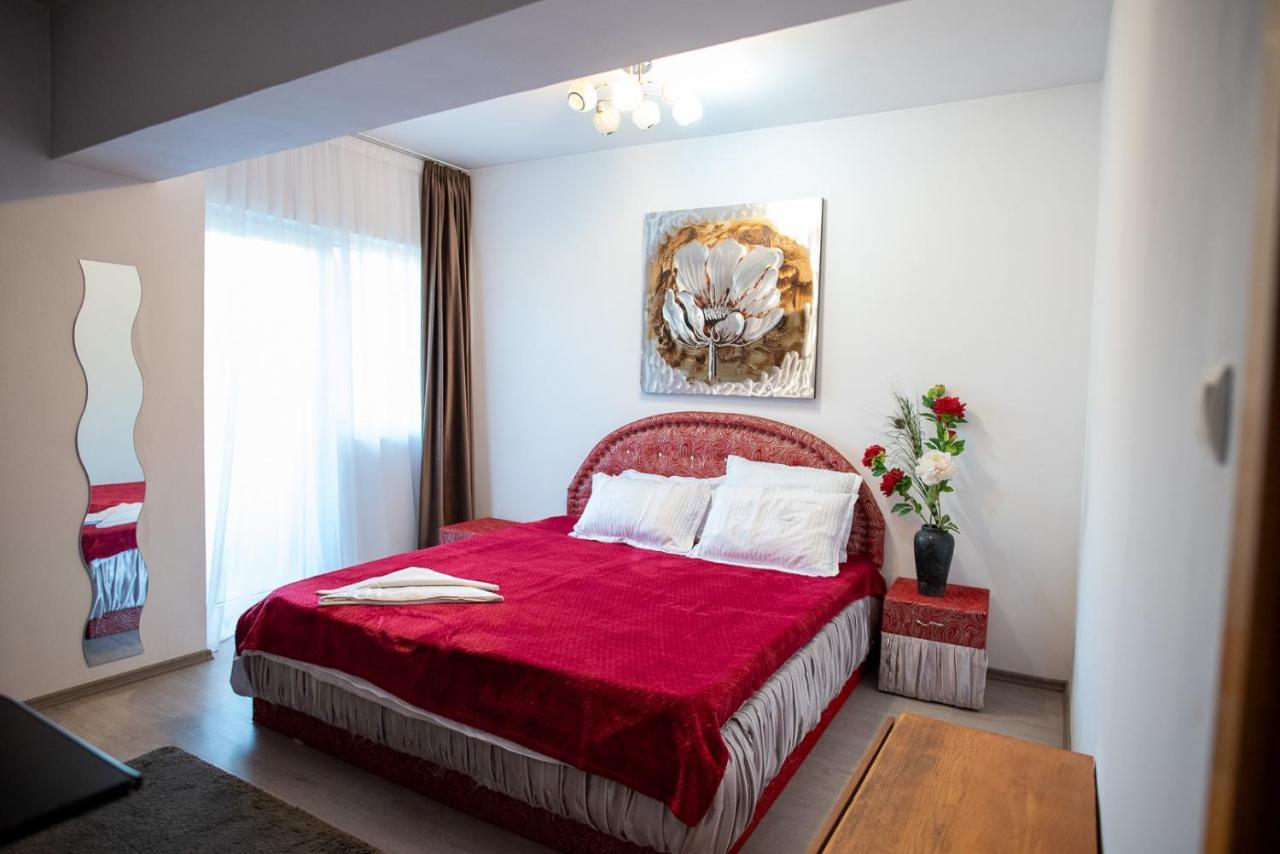 5 Bedrooms Luxury Apartment Villa Бухарест Экстерьер фото