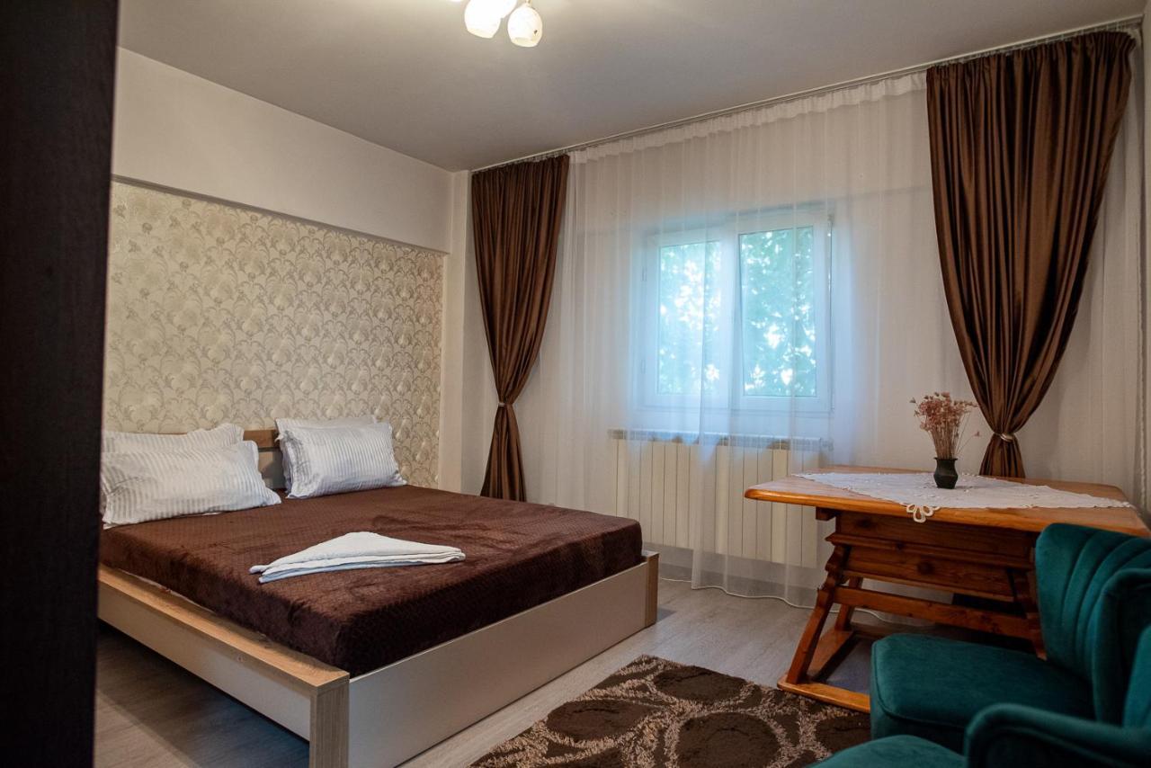 5 Bedrooms Luxury Apartment Villa Бухарест Экстерьер фото