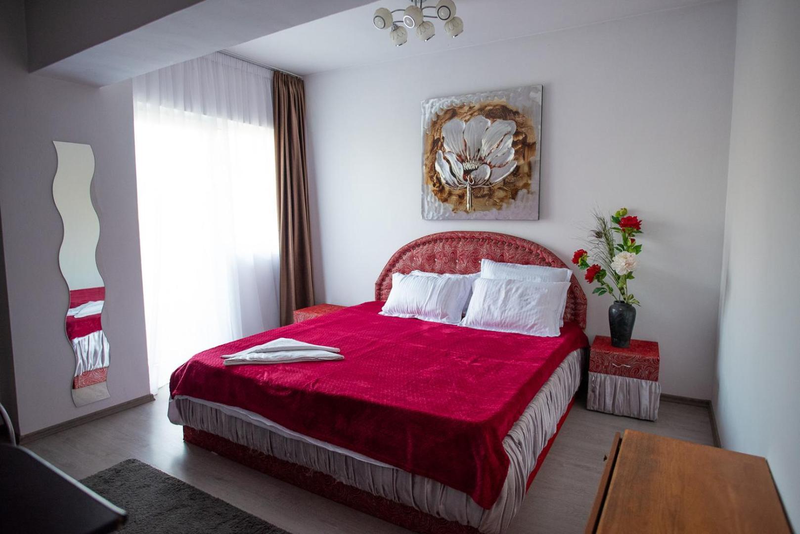 5 Bedrooms Luxury Apartment Villa Бухарест Экстерьер фото