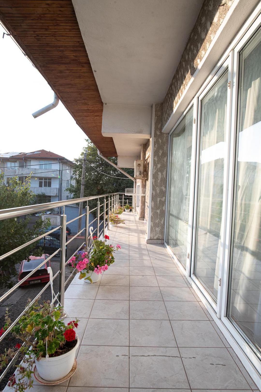 5 Bedrooms Luxury Apartment Villa Бухарест Экстерьер фото