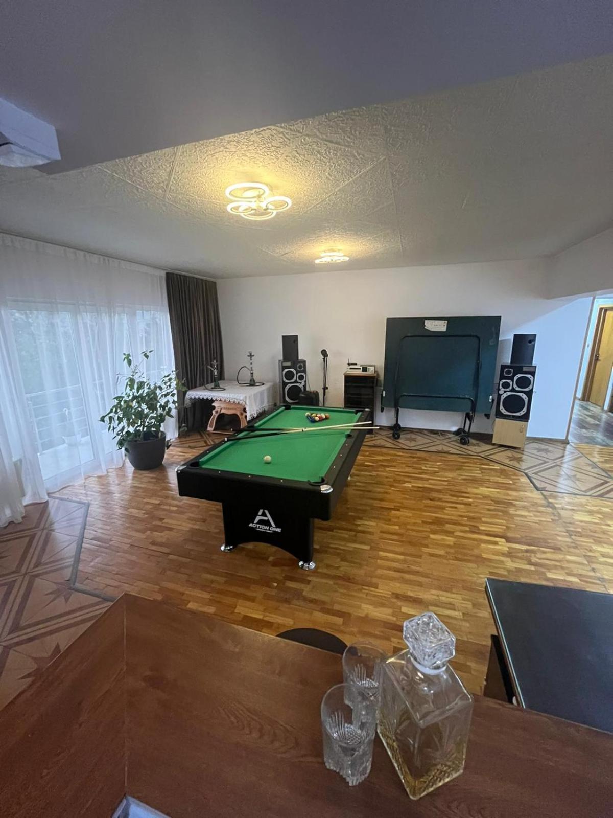 5 Bedrooms Luxury Apartment Villa Бухарест Экстерьер фото